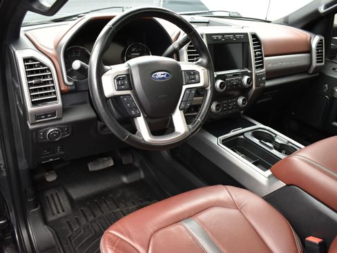 Used 2020 Ford F350 Platinum w/ Tremor Off-Road Package image 21