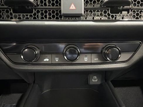 Used 2024 Honda HR-V LX image 36
