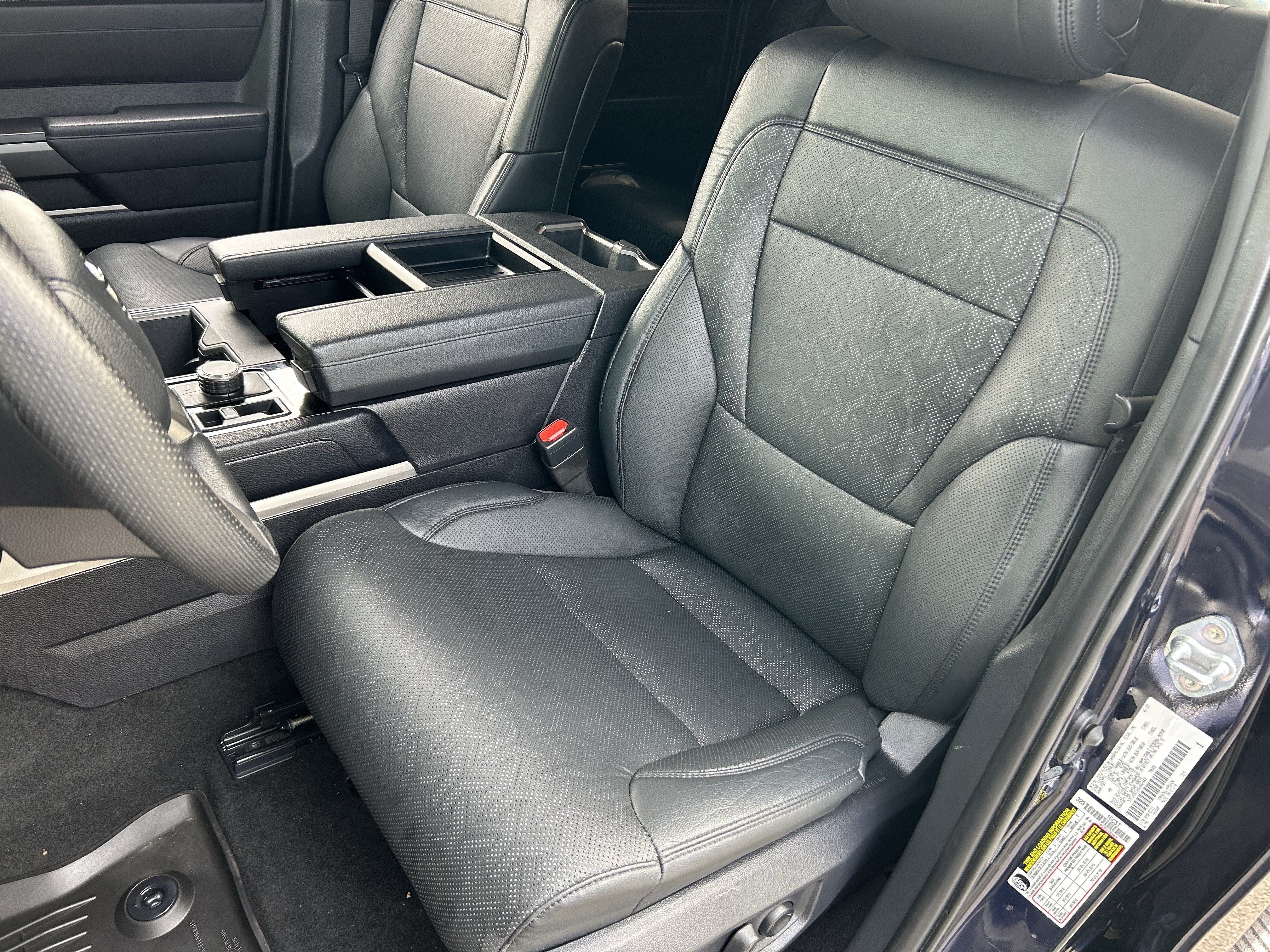 Used 2025 Toyota Tundra SR5 w/ SR5 Premium Package AWD/4WD image 18