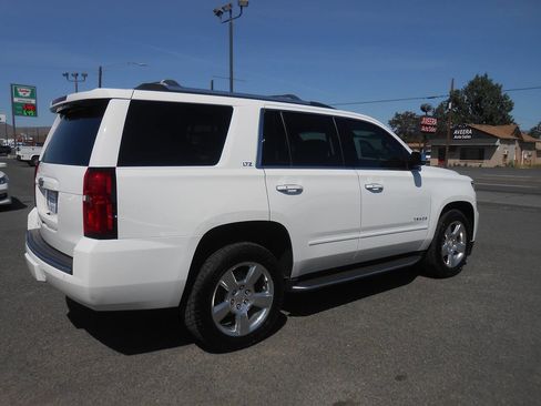 Used 2016 Chevrolet Tahoe LTZ AWD/4WD image 9
