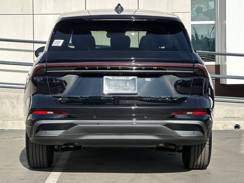 New 2026 Lincoln Nautilus Premier w/ Jet Appearance Package image 4