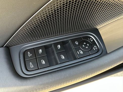 Used 2026 Porsche Panamera image 20