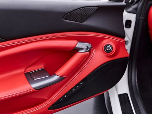 Used 2022 Ferrari F8 Tributo RWD image 42