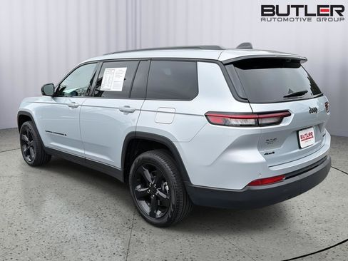 Used 2025 Jeep Grand Cherokee L Limited w/ Luxury Tech Group II AWD/4WD image 4