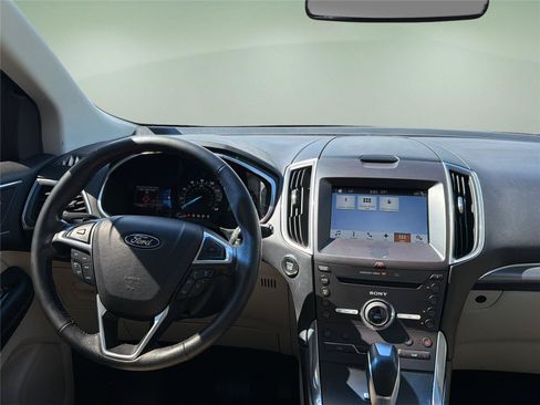 Used 2016 Ford Edge Titanium w/ Equipment Group 301A AWD/4WD image 9