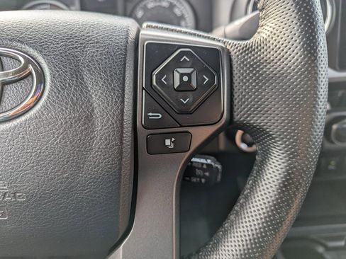 Used 2016 Toyota Tacoma TRD Off-Road image 25