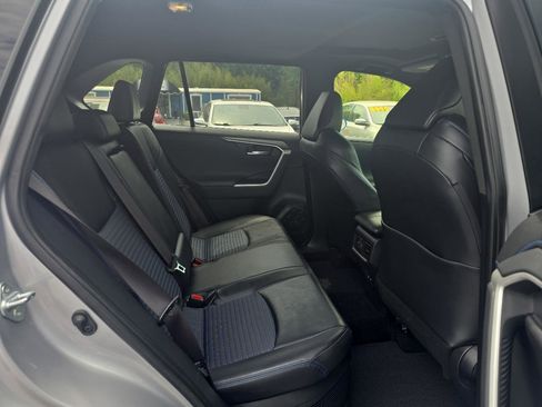 Used 2019 Toyota RAV4 XSE w/ XSE Weather Package AWD/4WD image 14