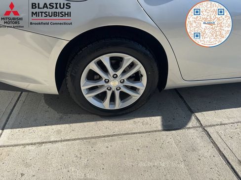 Used 2018 Chevrolet Malibu Hybrid FWD image 15