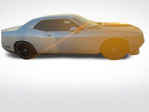 Used 2020 Dodge Challenger R/T RWD image 2