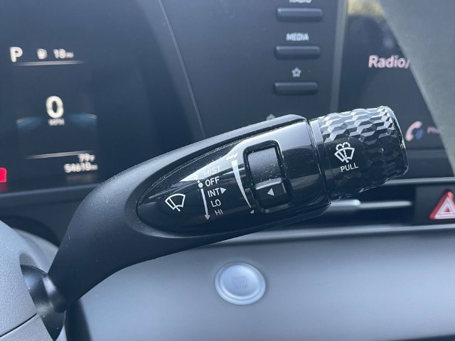 Certified 2023 Hyundai Elantra SEL FWD image 27