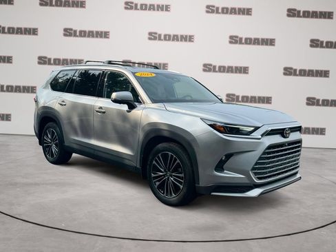 Used 2024 Toyota Grand Highlander AWD Hybrid image 7