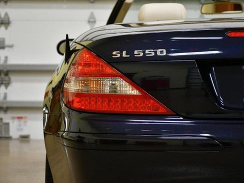 Used 2008 Mercedes-Benz SL 550 w/ P1 Pkg image 20