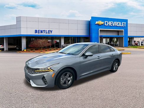 Used 2023 Kia K5 LXS image 1