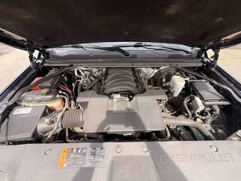 Used 2017 Chevrolet Suburban LT AWD/4WD image 21
