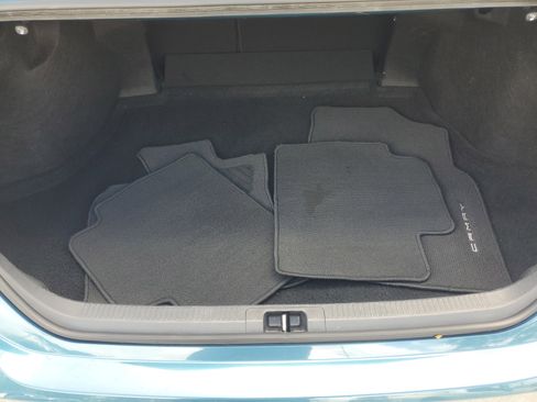 Used 2025 Toyota Camry SE image 8