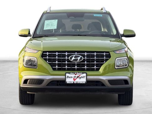 Certified 2024 Hyundai Venue SEL image 10