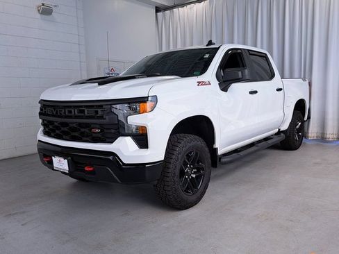 Used 2025 Chevrolet Silverado 1500 Custom Trail Boss AWD/4WD image 2