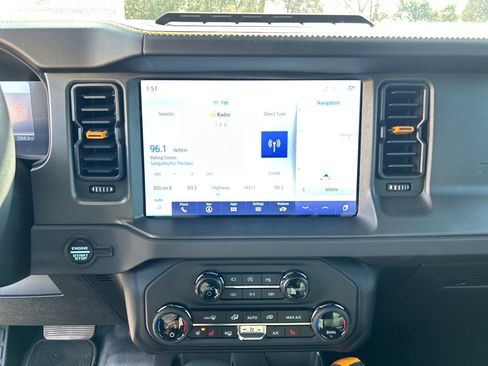 Used 2024 Ford Bronco Badlands image 17