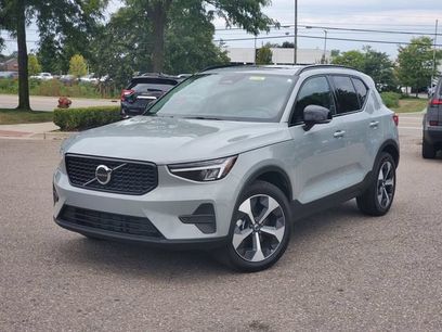 Used 2026 Volvo XC40 B5 Core w/ Protection Package Premier