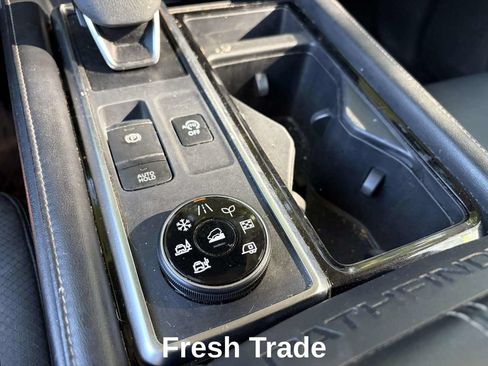 Used 2022 Nissan Pathfinder SL w/ SL Premium Package AWD/4WD image 17