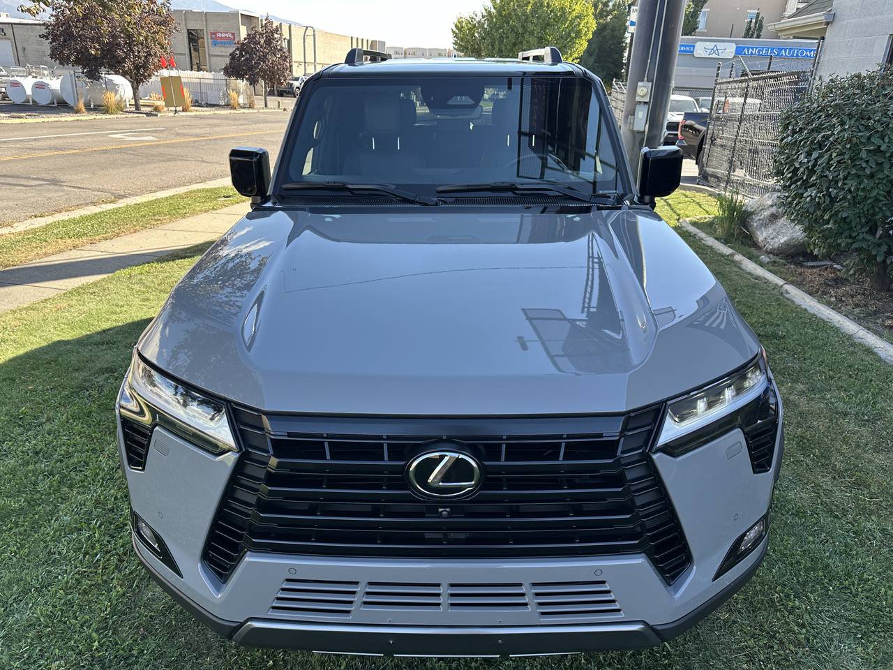 Used 2026 Lexus GX 550 AWD/4WD image 12