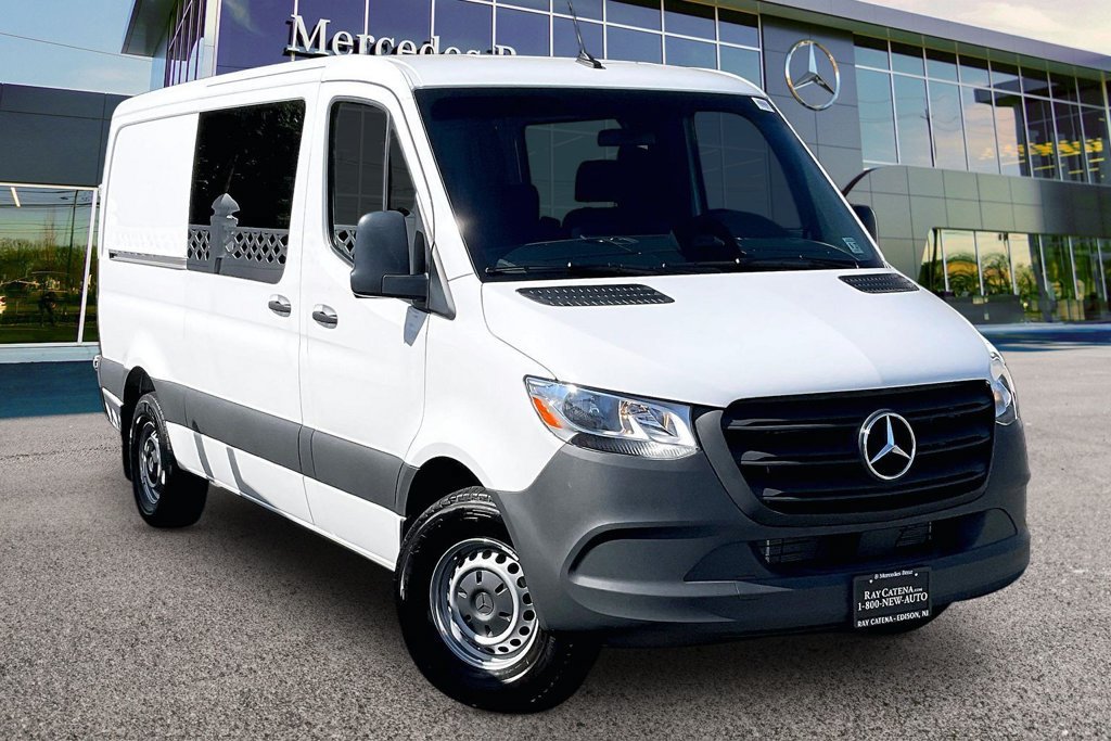 Used 2026 Mercedes-Benz Sprinter 2500 image 1
