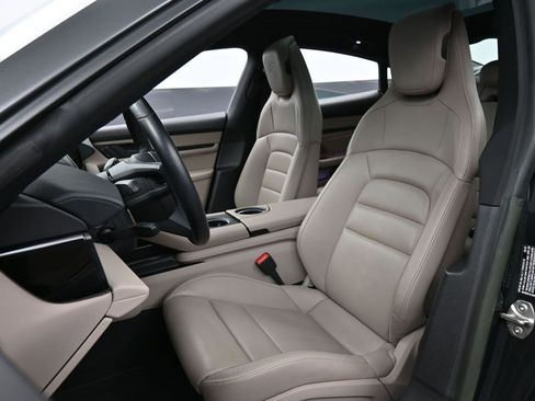 Certified 2022 Porsche Taycan image 5