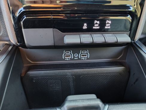Certified 2025 RAM 1500 Big Horn AWD/4WD image 33