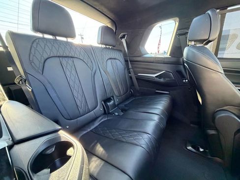 Used 2019 BMW X7 xDrive50i w/ M Sport Package image 53