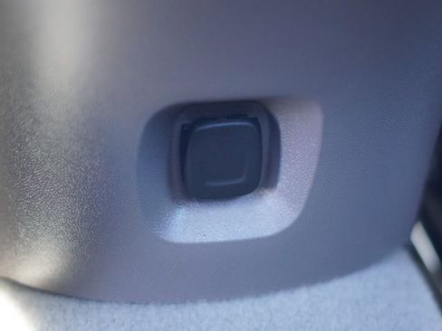 Used 2023 Chevrolet Malibu LS image 30