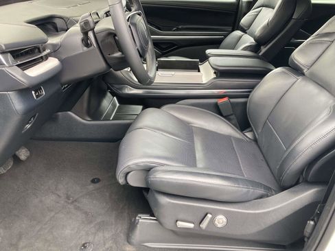 Used 2025 Lincoln Navigator Reserve image 23