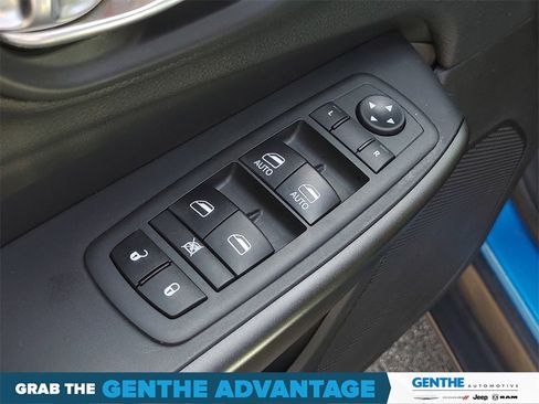 Used 2020 Jeep Cherokee Trailhawk w/ Cold Weather Group image 13