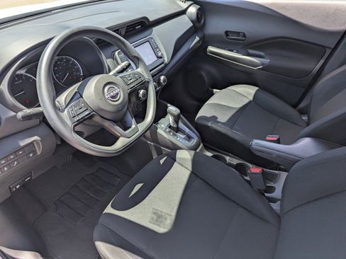 Used 2023 Nissan Kicks S FWD image 11