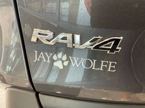 Certified 2025 Toyota RAV4 LE AWD/4WD image 23