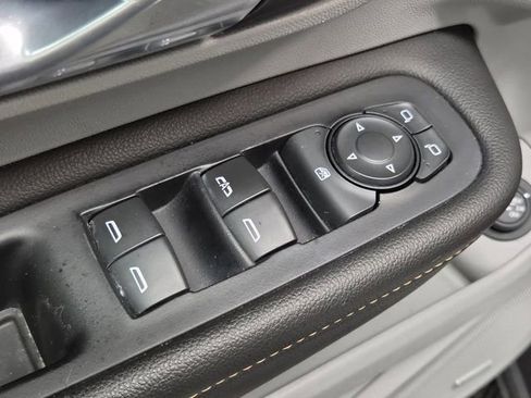 Used 2020 GMC Terrain SLT w/ Preferred Package image 19