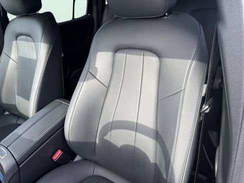 Used 2023 Mercedes-Benz EQB 350 4MATIC SUV w/ Exclusive Package image 16