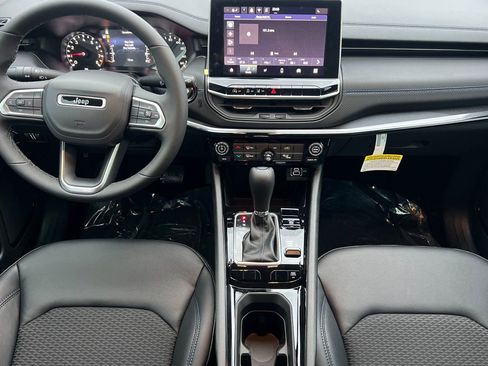 New 2026 Jeep Compass Latitude AWD/4WD image 11