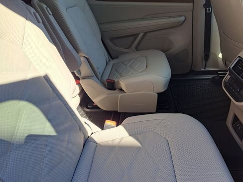 New 2026 Volkswagen Atlas SE image 19