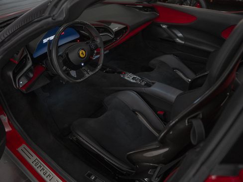 Used 2022 Ferrari SF90 Spider AWD/4WD image 30