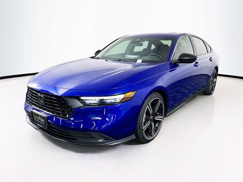 Used 2023 Honda Accord Sport image 3