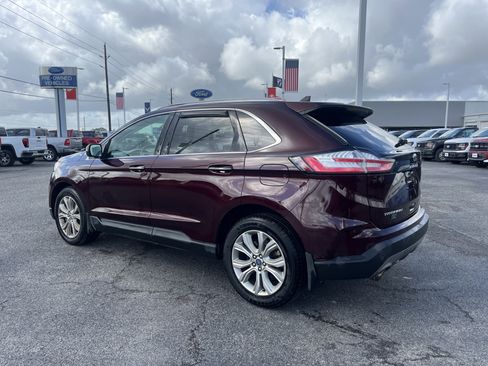 Used 2022 Ford Edge Titanium image 3
