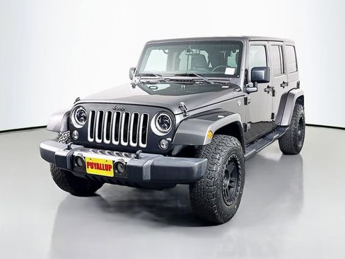 Used 2017 Jeep Wrangler Unlimited Sahara AWD/4WD image 3