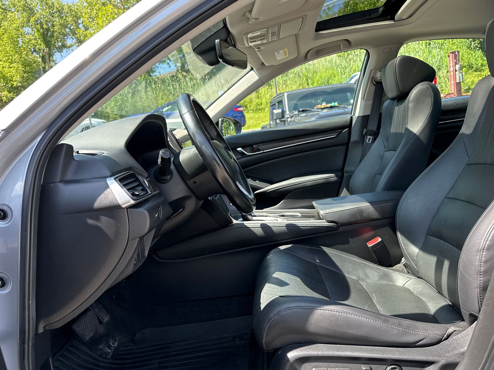 Used 2020 Honda Accord EX-L image 10