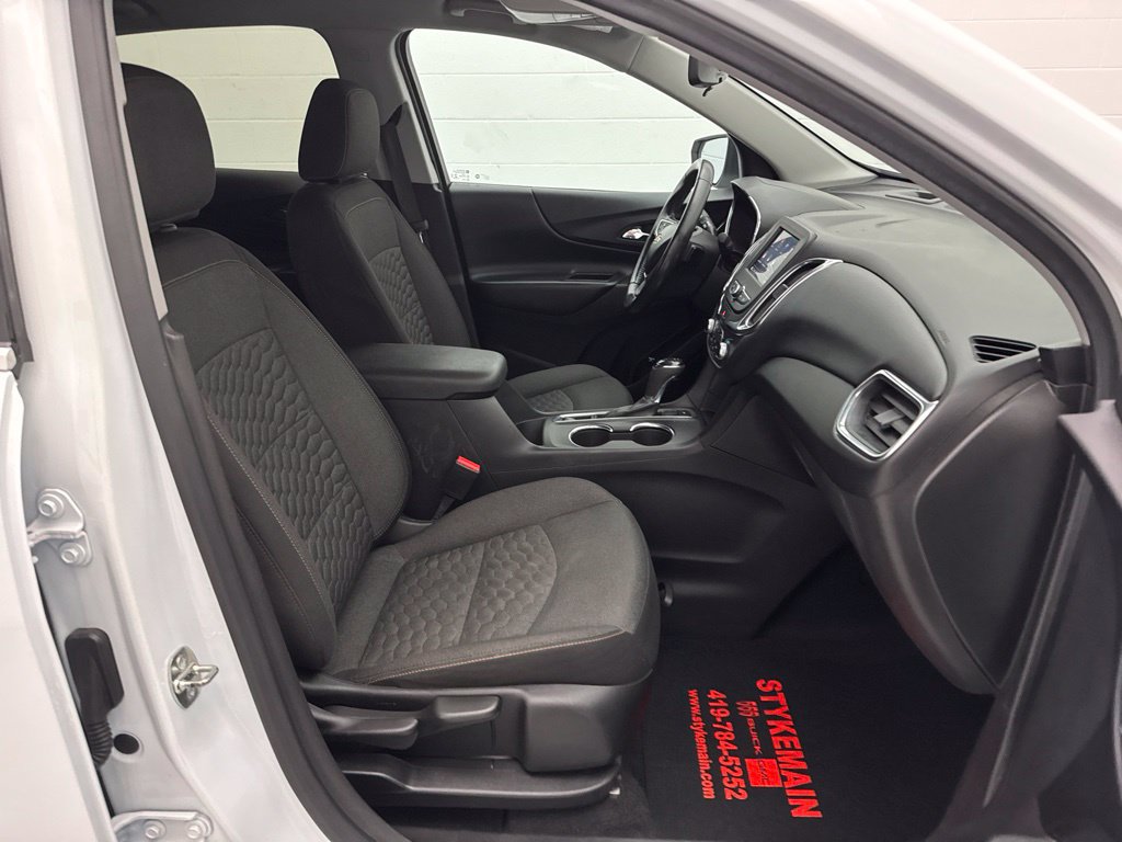 Used 2020 Chevrolet Equinox LT w/ Driver Convenience Package AWD/4WD image 42