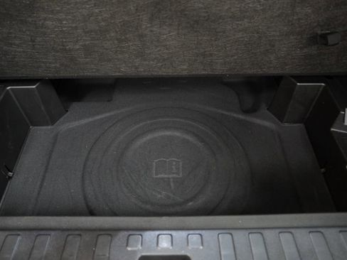 Used 2023 Chevrolet Equinox RS w/ RS Leather Package image 12