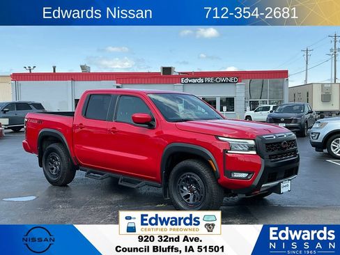 Used 2025 Nissan Frontier PRO-4X AWD/4WD image 1