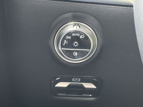New 2026 Mercedes-Benz C 300 4MATIC Sedan image 23