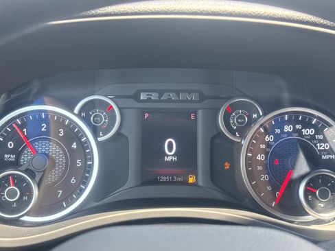 Used 2025 RAM 2500 Tradesman AWD/4WD image 11