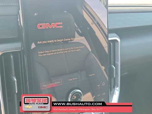 New 2026 GMC Acadia Elevation image 31