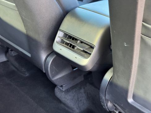 Used 2023 Tesla Model Y Long Range image 21